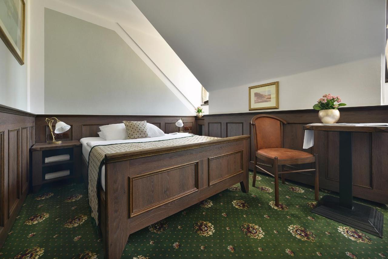 Hluboká nad Vltavou Hotel Podhrad מראה חיצוני תמונה