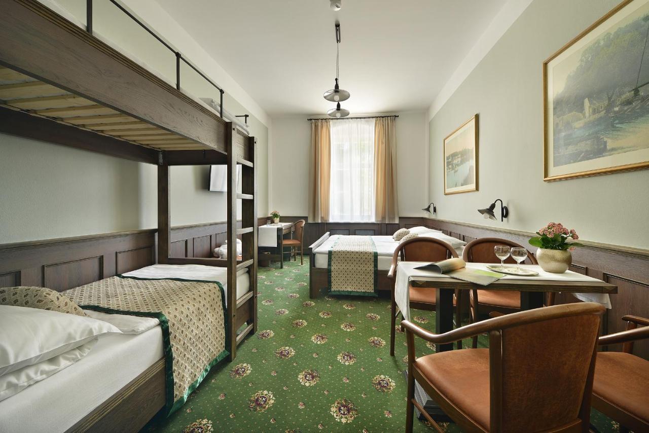Hluboká nad Vltavou Hotel Podhrad מראה חיצוני תמונה
