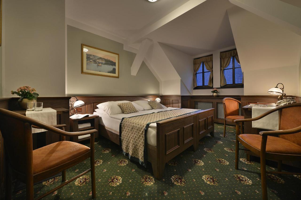 Hluboká nad Vltavou Hotel Podhrad מראה חיצוני תמונה