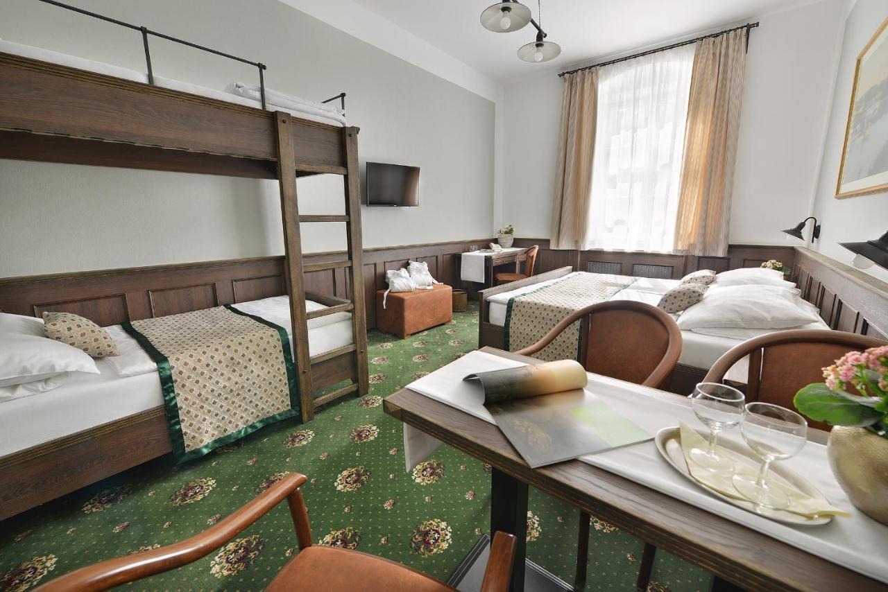Hluboká nad Vltavou Hotel Podhrad מראה חיצוני תמונה