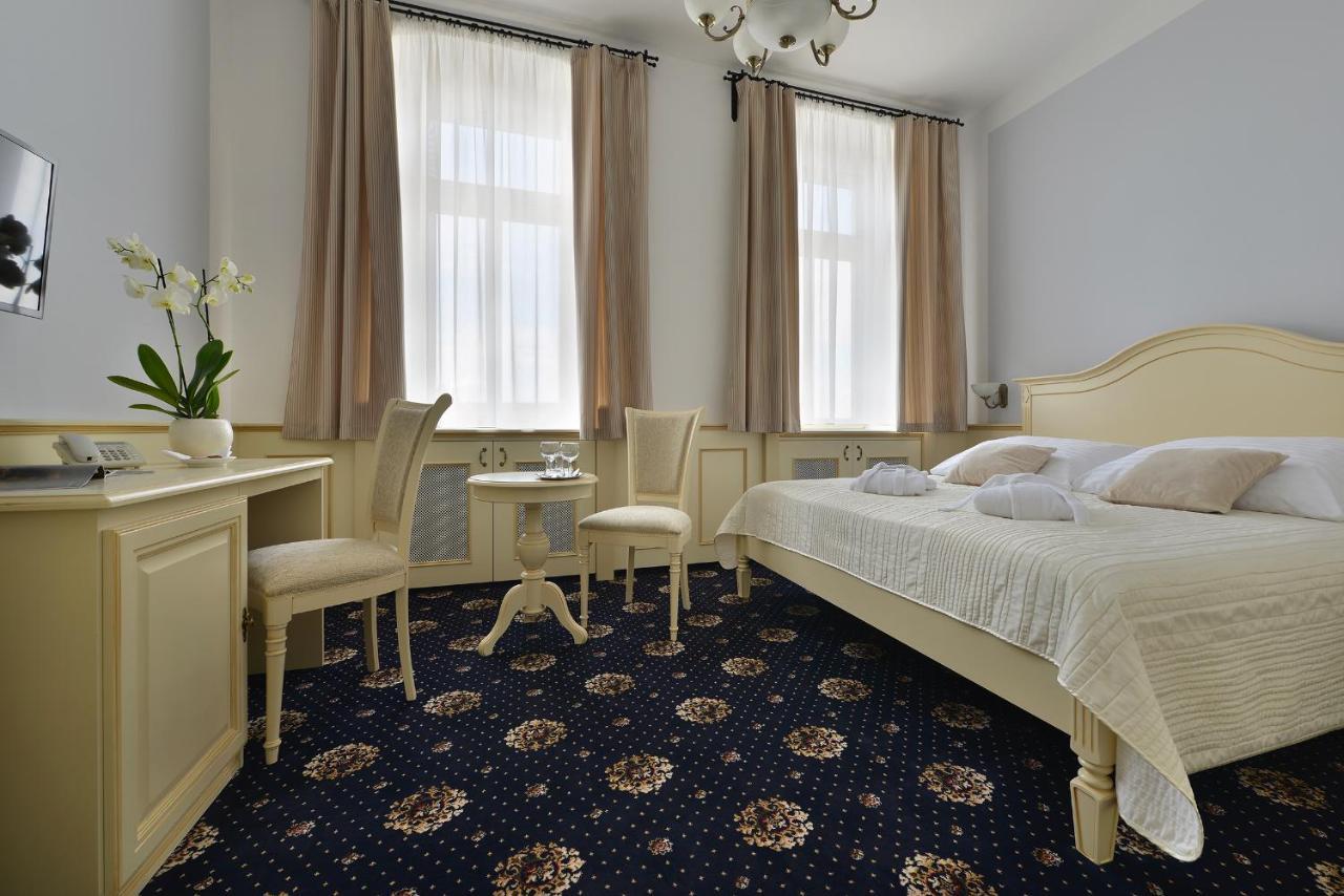 Hluboká nad Vltavou Hotel Podhrad מראה חיצוני תמונה