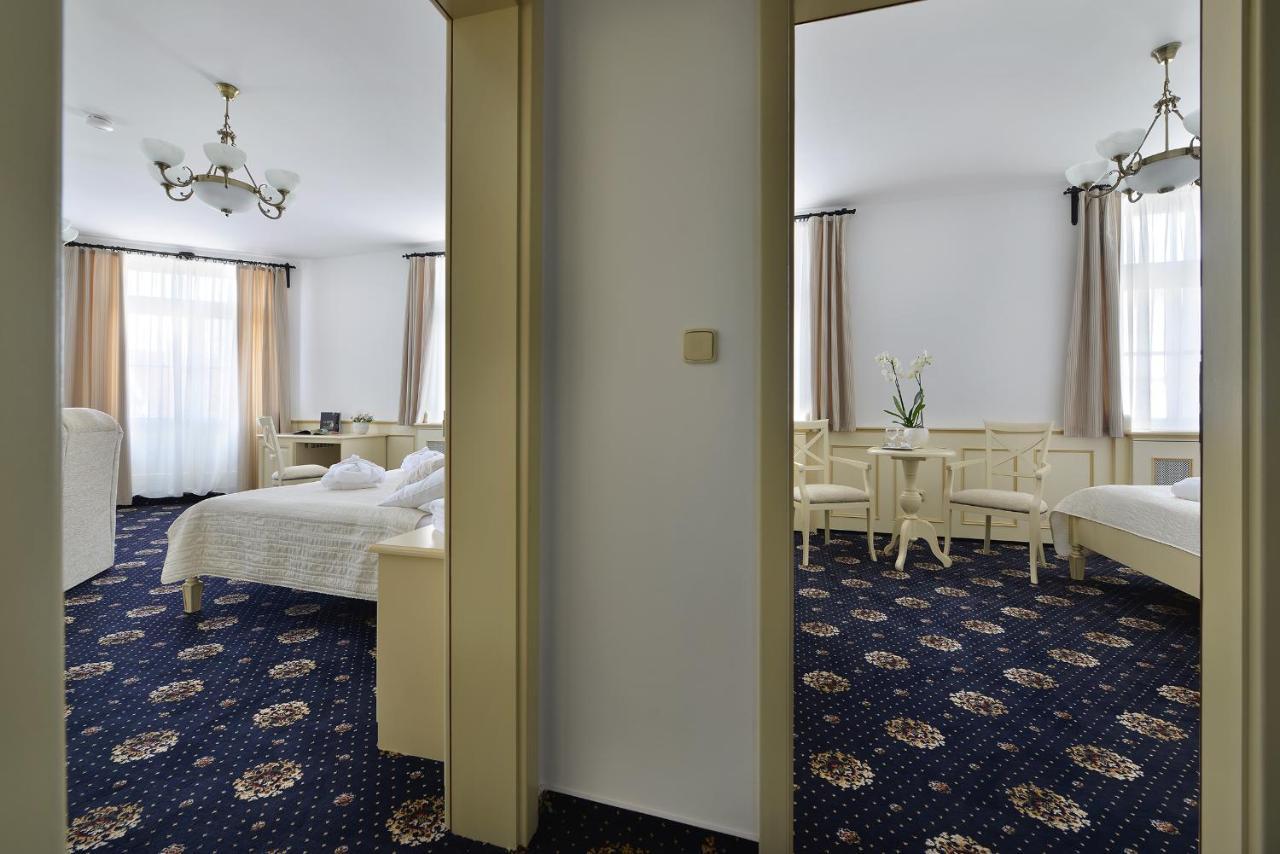Hluboká nad Vltavou Hotel Podhrad מראה חיצוני תמונה
