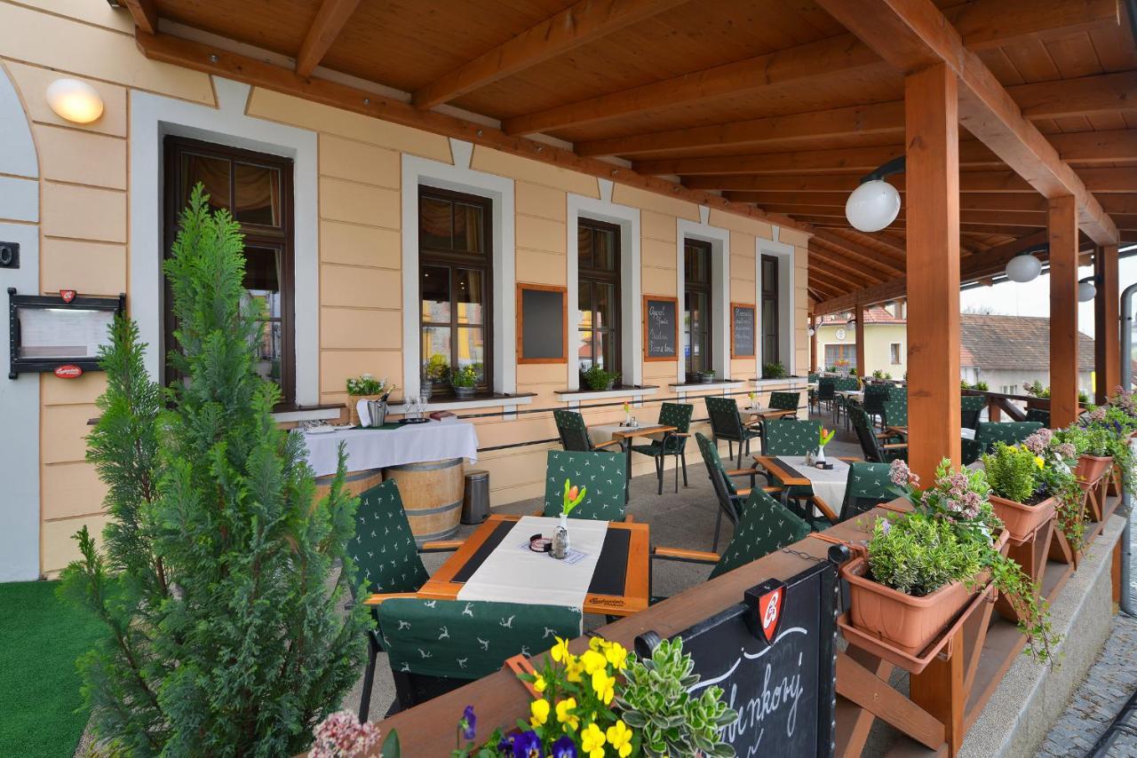 Hluboká nad Vltavou Hotel Podhrad מראה חיצוני תמונה