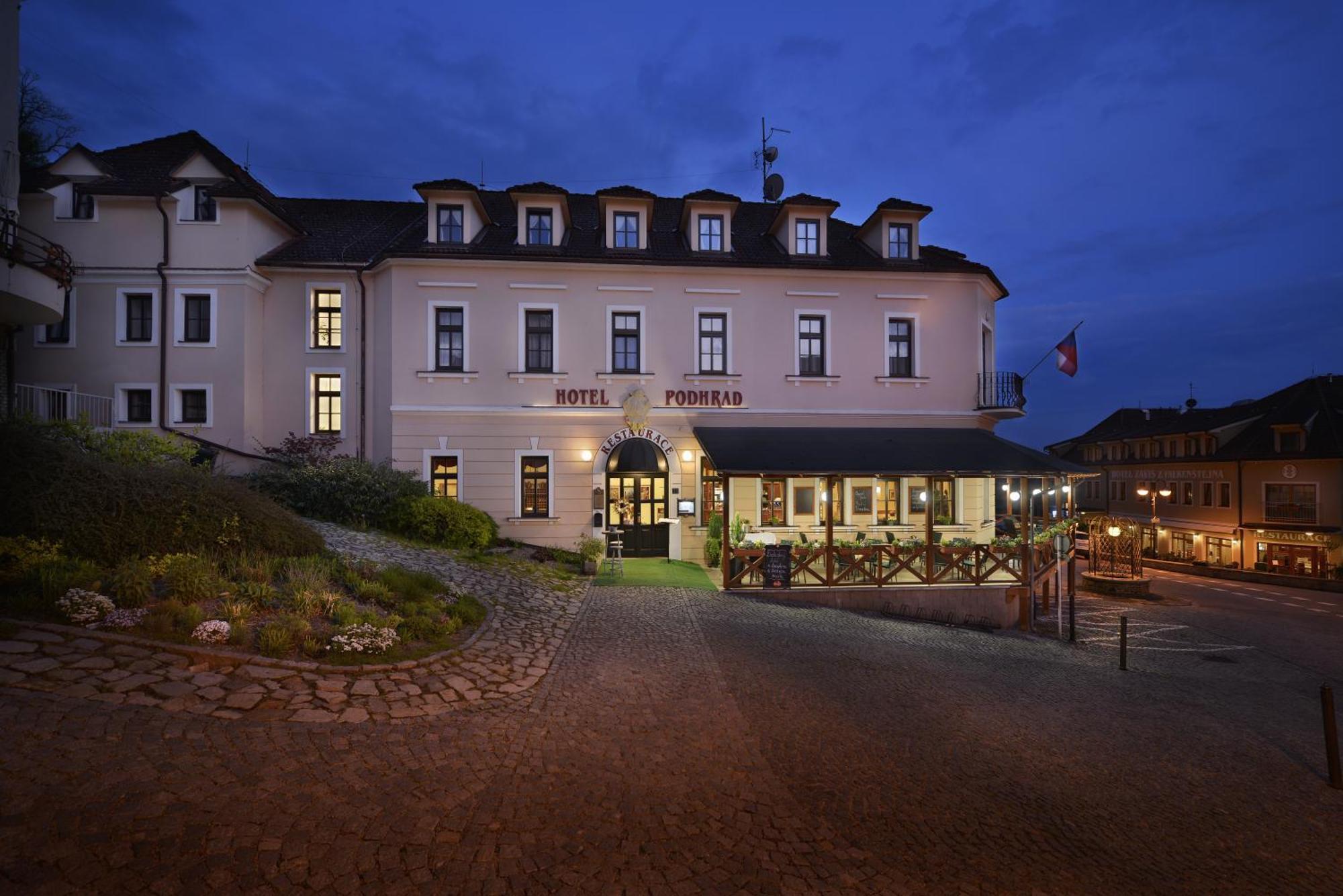 Hluboká nad Vltavou Hotel Podhrad מראה חיצוני תמונה
