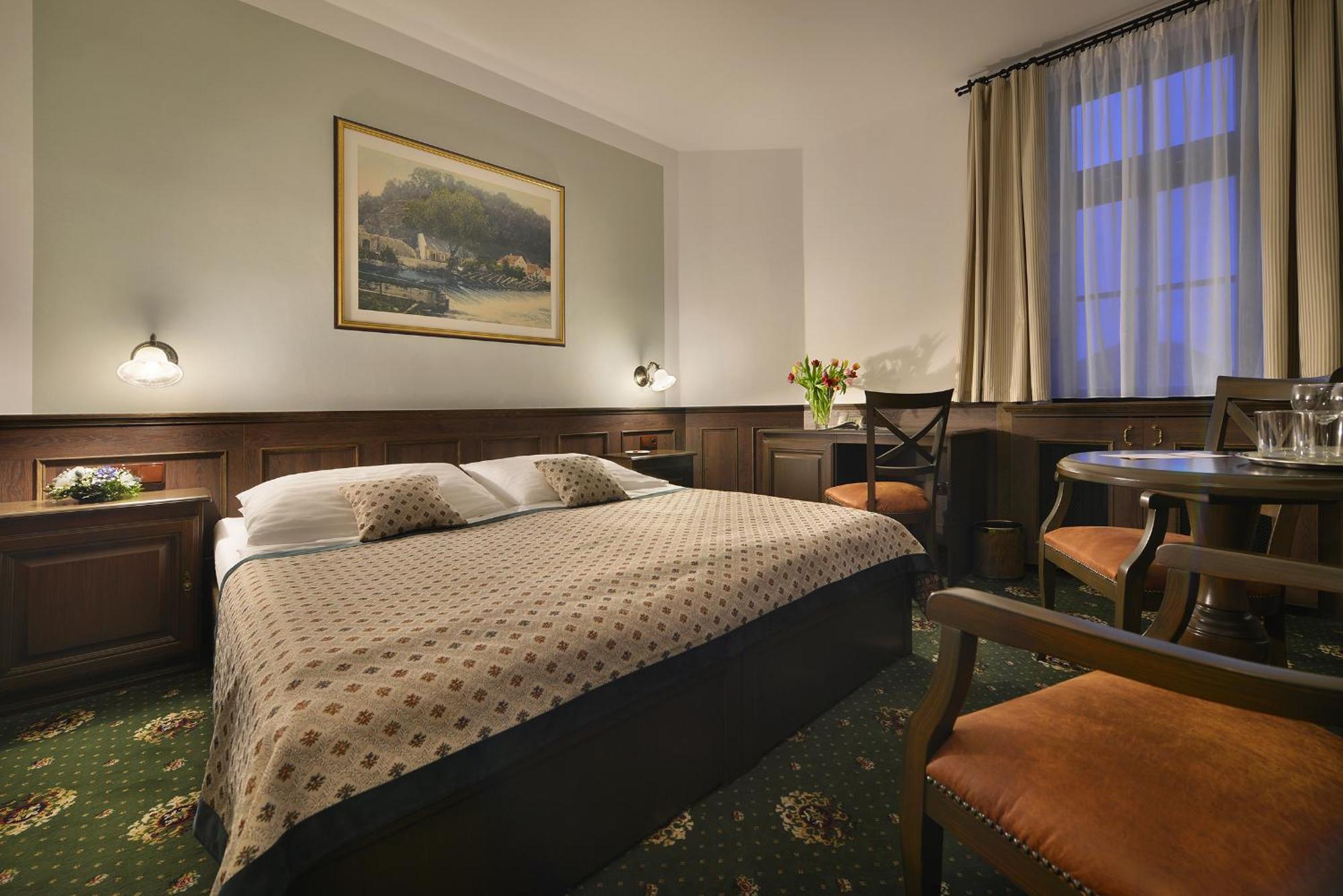 Hluboká nad Vltavou Hotel Podhrad מראה חיצוני תמונה
