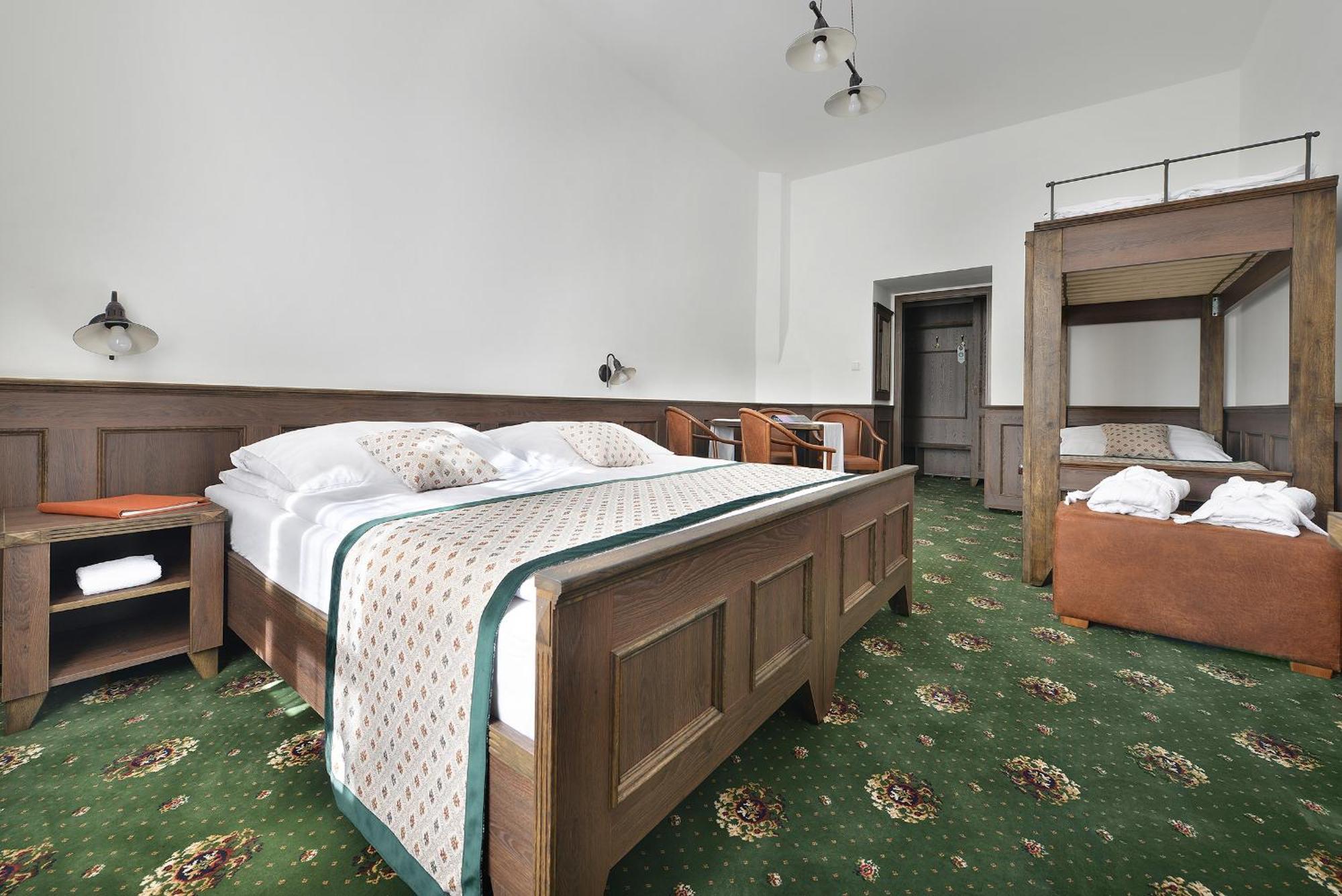 Hluboká nad Vltavou Hotel Podhrad מראה חיצוני תמונה