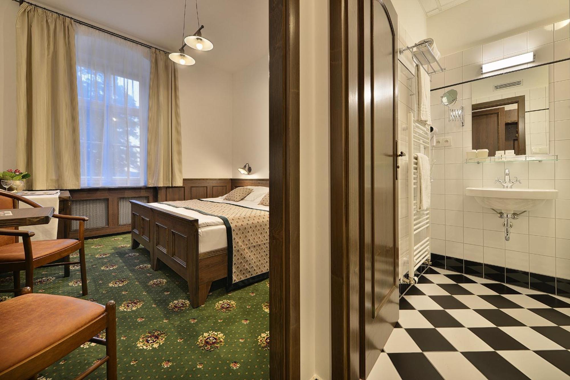 Hluboká nad Vltavou Hotel Podhrad מראה חיצוני תמונה