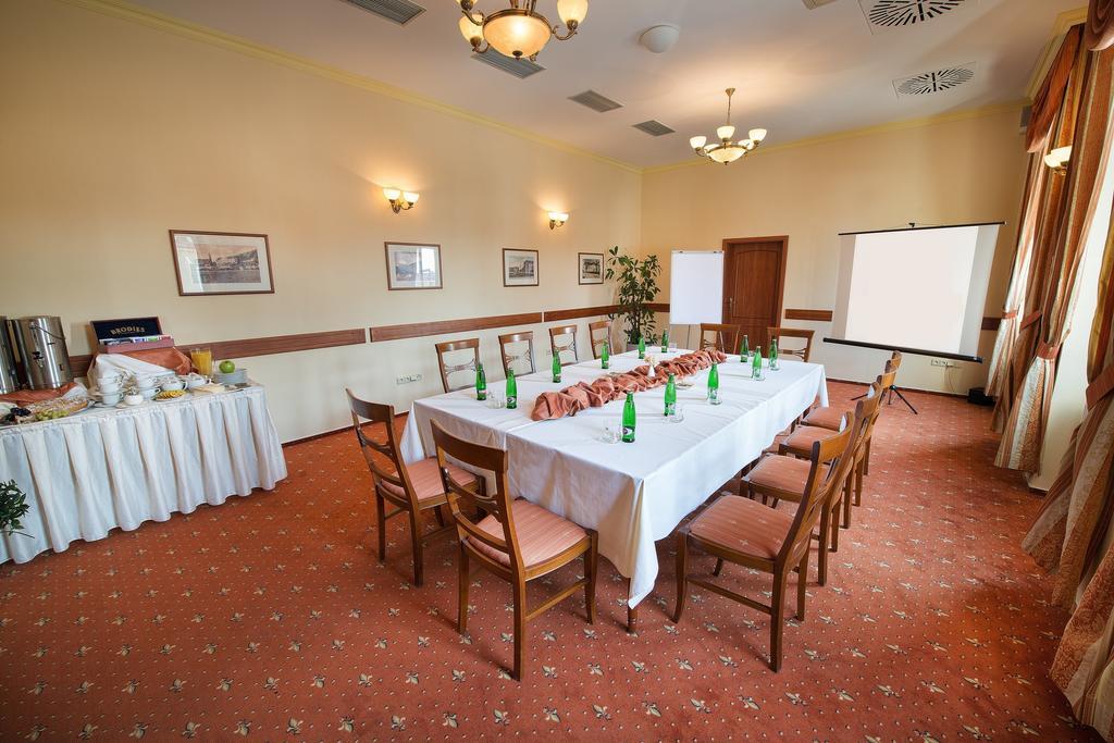 Hluboká nad Vltavou Hotel Podhrad מראה חיצוני תמונה