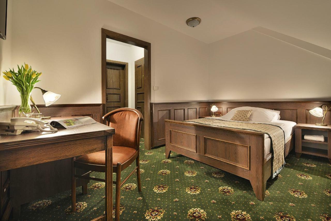 Hluboká nad Vltavou Hotel Podhrad מראה חיצוני תמונה