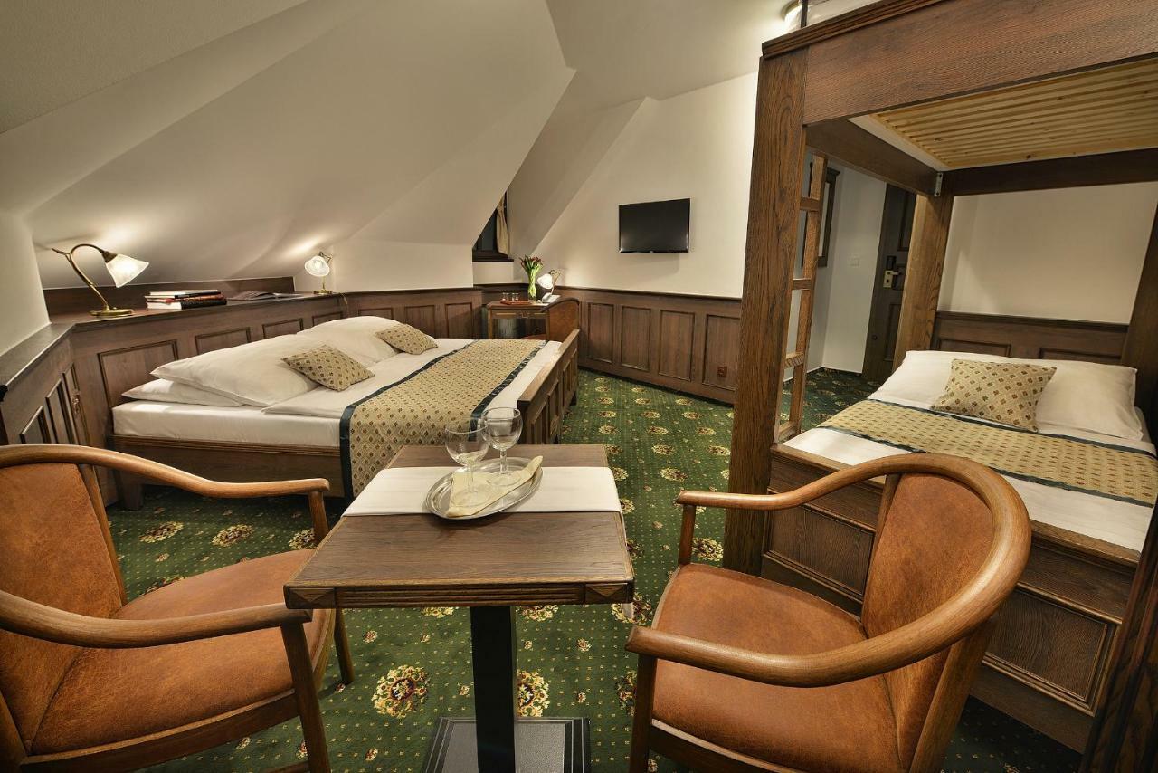 Hluboká nad Vltavou Hotel Podhrad מראה חיצוני תמונה