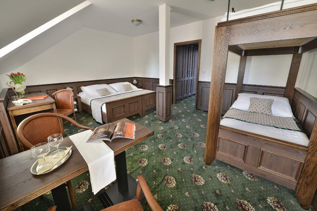 Hluboká nad Vltavou Hotel Podhrad מראה חיצוני תמונה