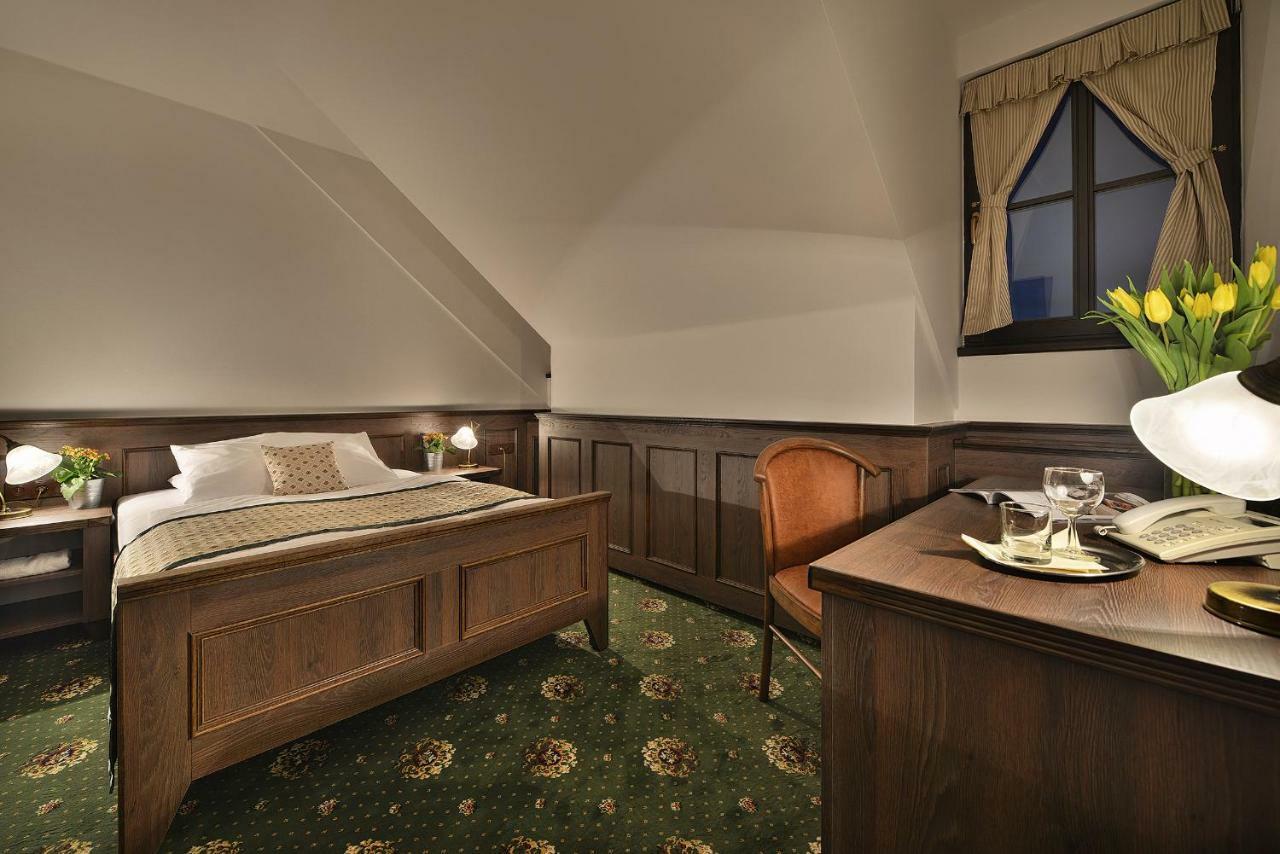 Hluboká nad Vltavou Hotel Podhrad מראה חיצוני תמונה