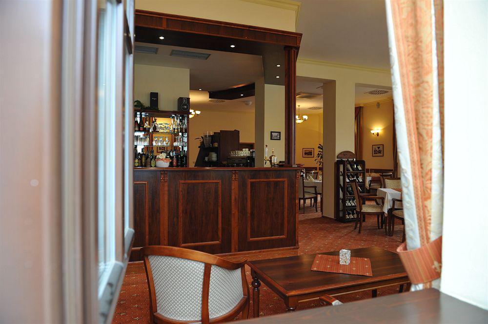Hluboká nad Vltavou Hotel Podhrad מראה חיצוני תמונה